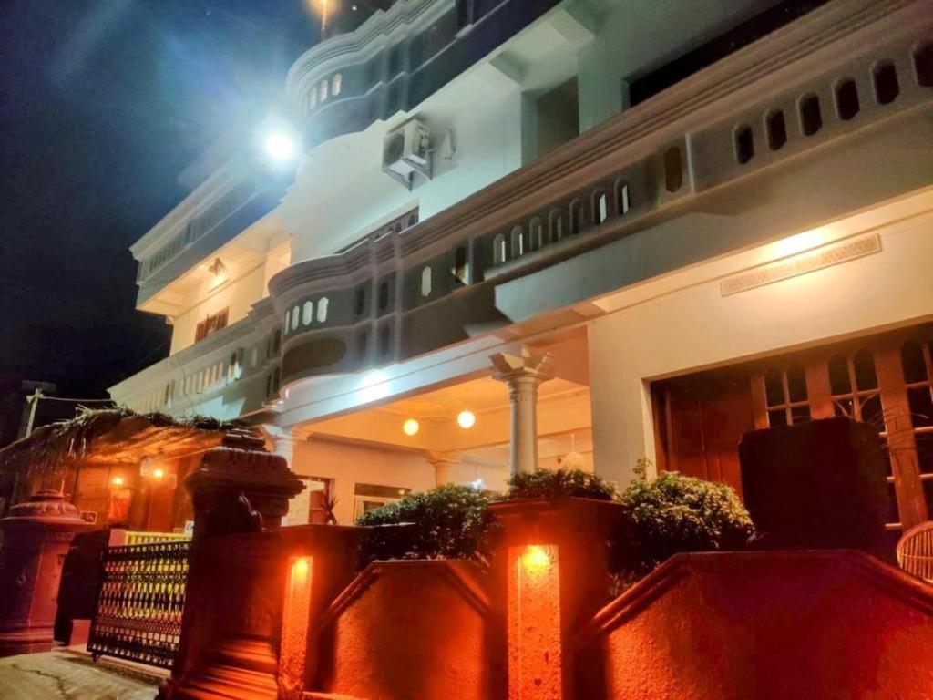 Moon Waves Beach Hotel Varkala Exterior photo
