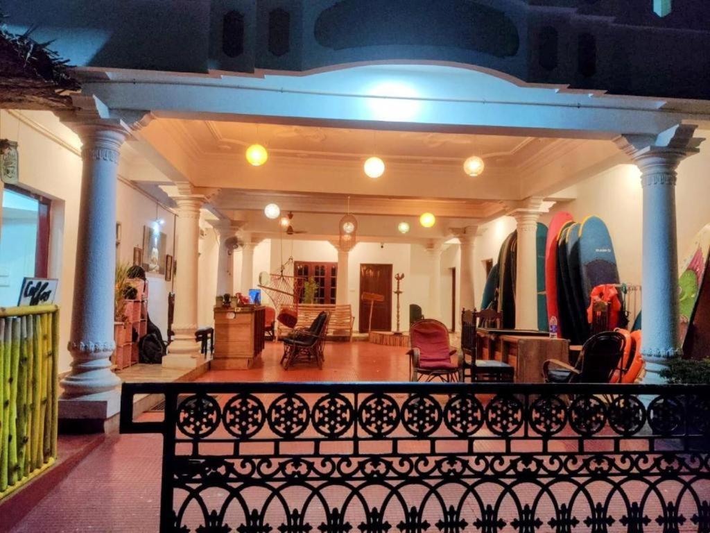 Moon Waves Beach Hotel Varkala Exterior photo