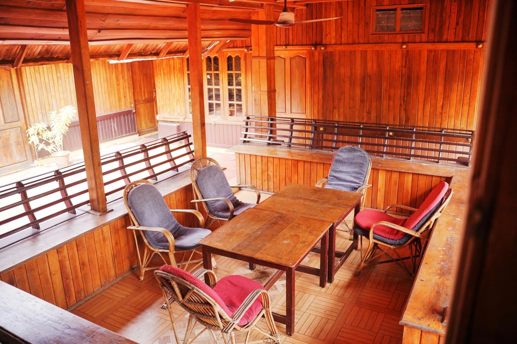 Moon Waves Beach Hotel Varkala Exterior photo