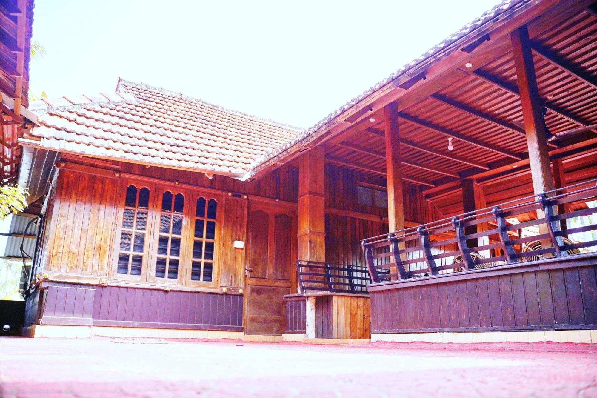 Moon Waves Beach Hotel Varkala Exterior photo